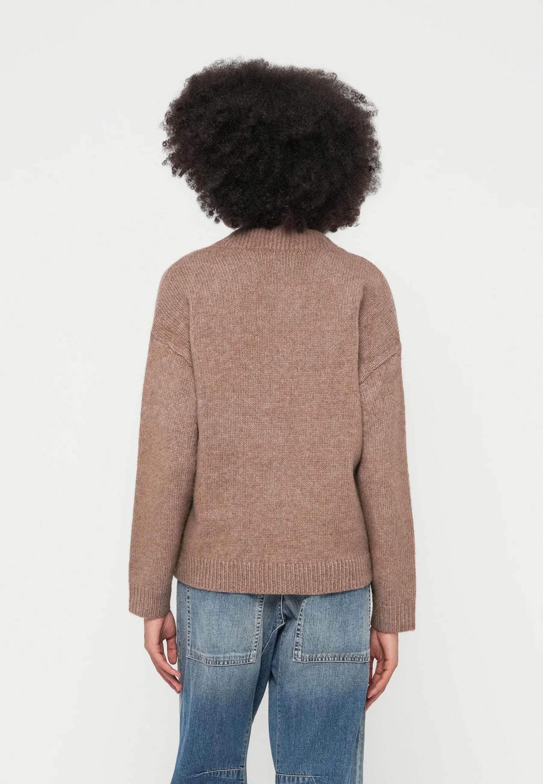 Aria - Women's soft knit V-neck sweater