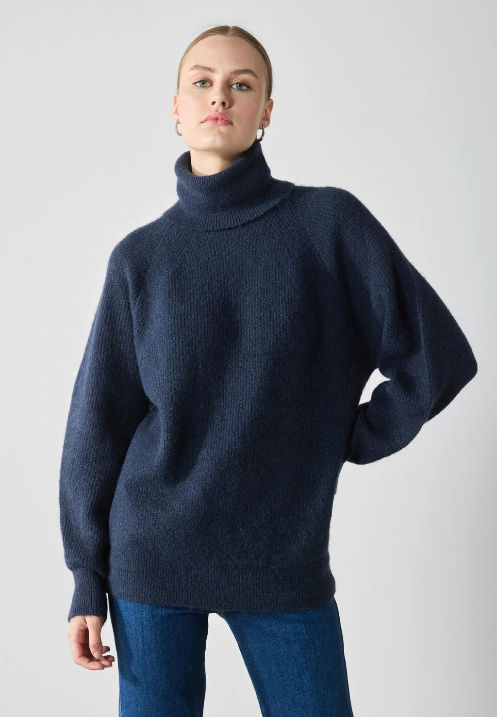 Dira - Plain knit sweater with a high neck